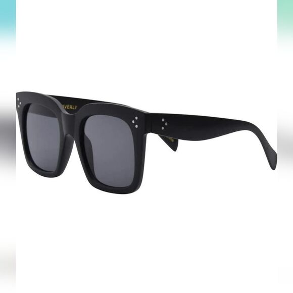 I-SEA Women's Sunglasses - Waverly MATTE BLACK / SMOKE POLARIZED LENS - Picture 4 of 11
